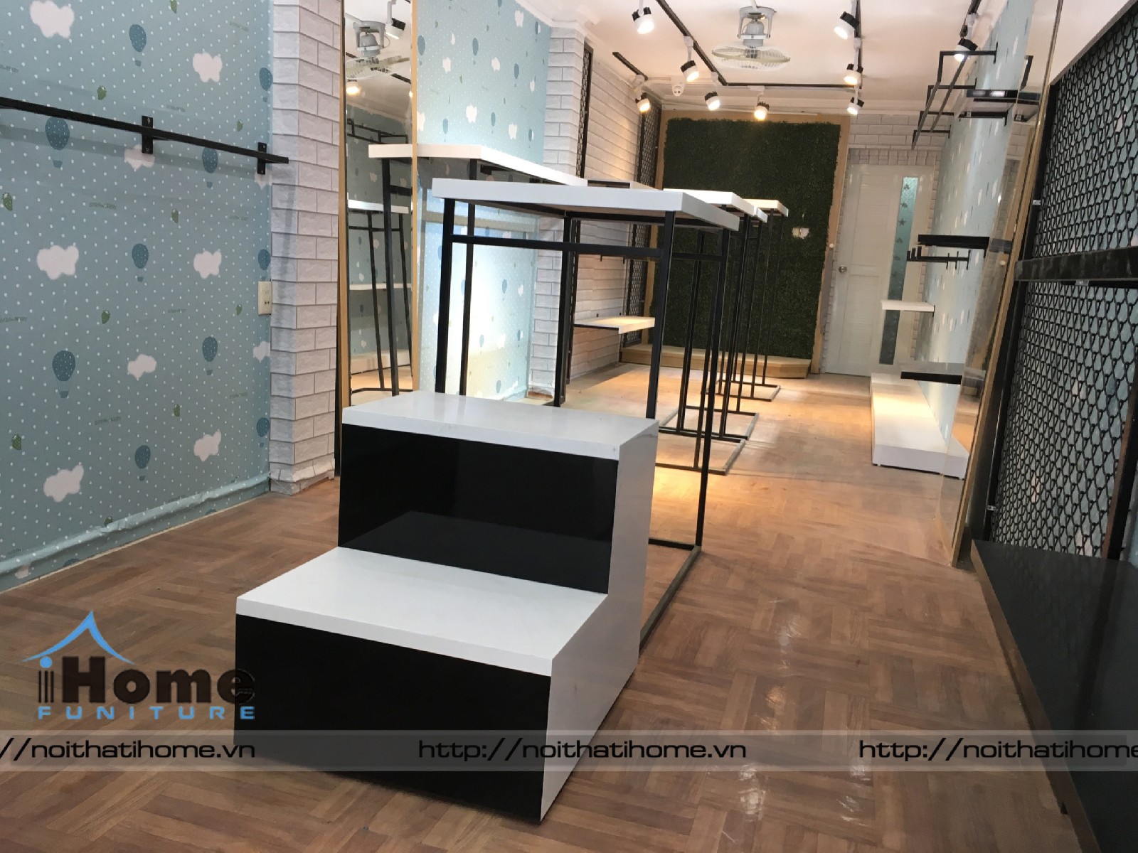 thiết kế cửa hàng thời trang hải phòng